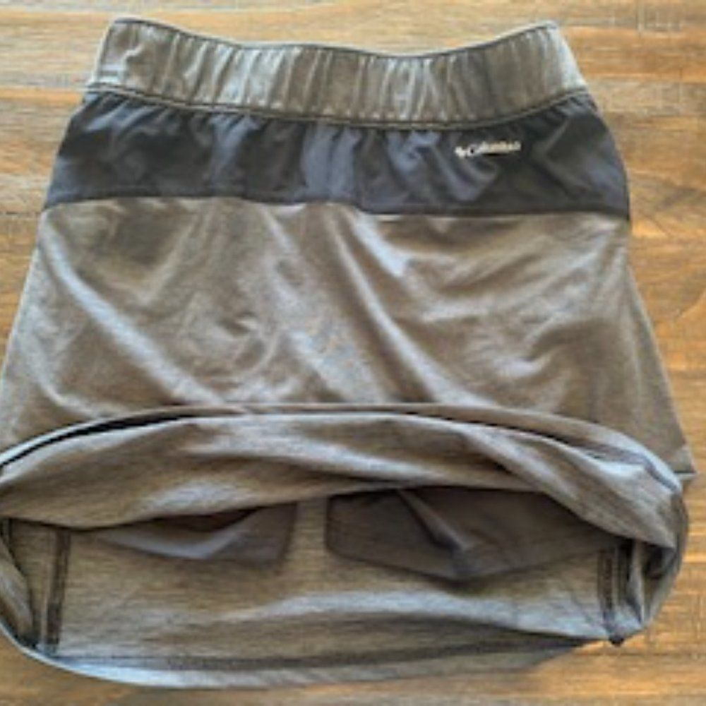 Columbia Gray and Black Skort Size XS‎